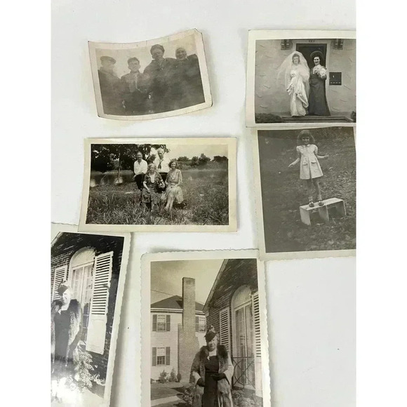 Antique Lot of 17 B&W Sepia Photographs Portraits Wedding 1900's Ephemera OOAK - Picture 5 of 9